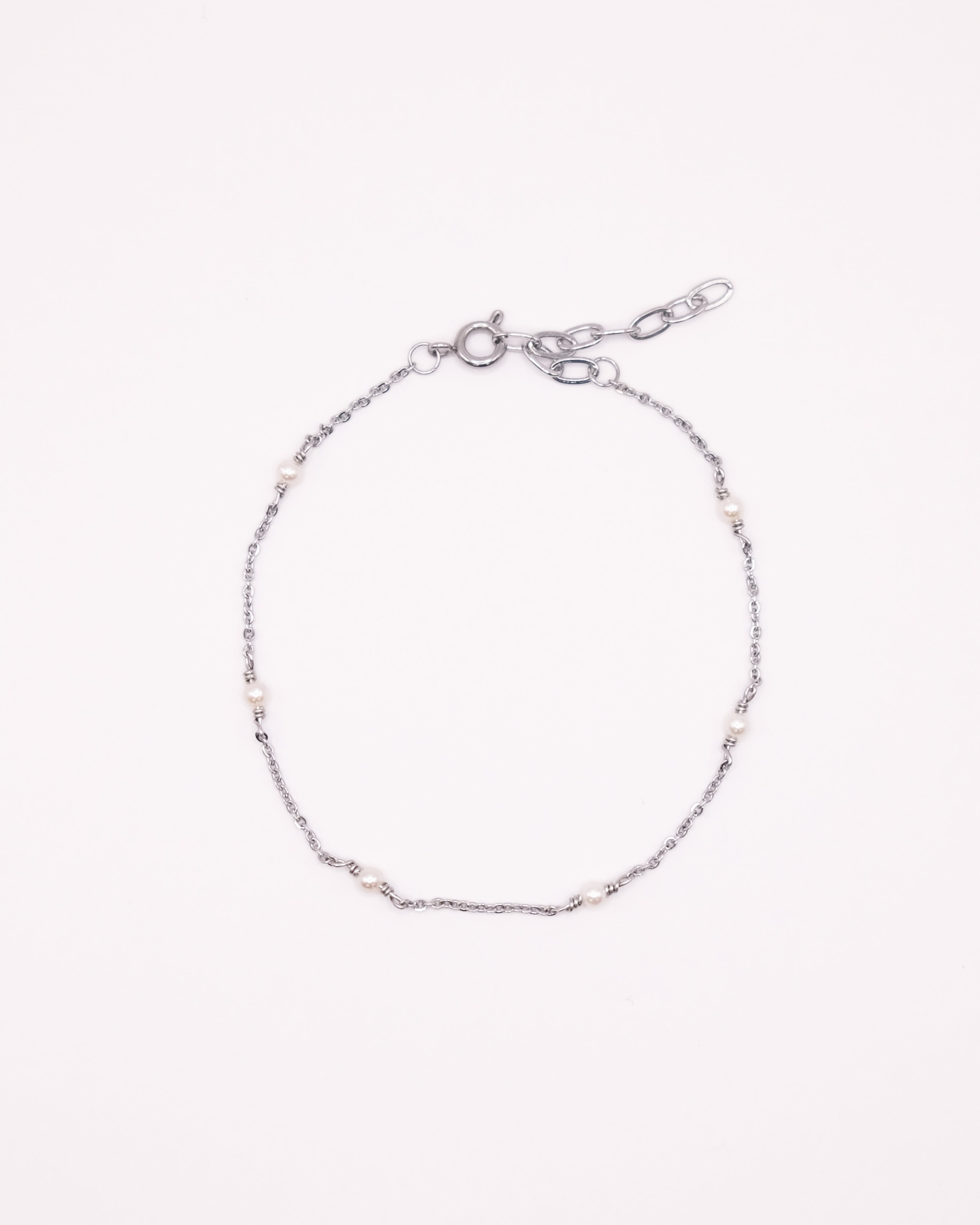 Bracelet Sissy argenté avec chaîne fine et perles de culture