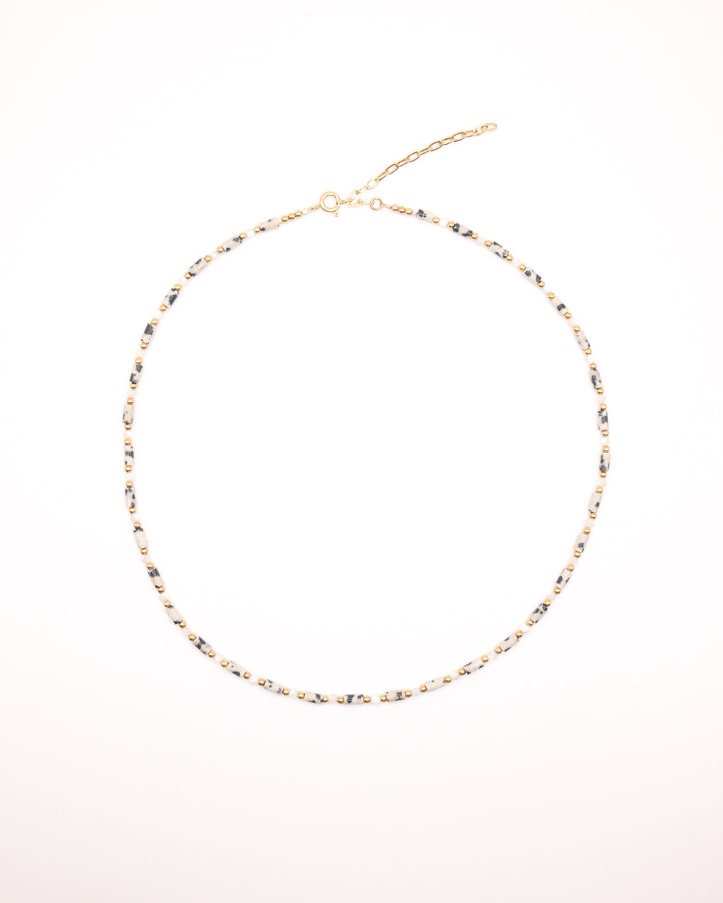 Collier Pascaline ras de cou en pierres fines et nacre